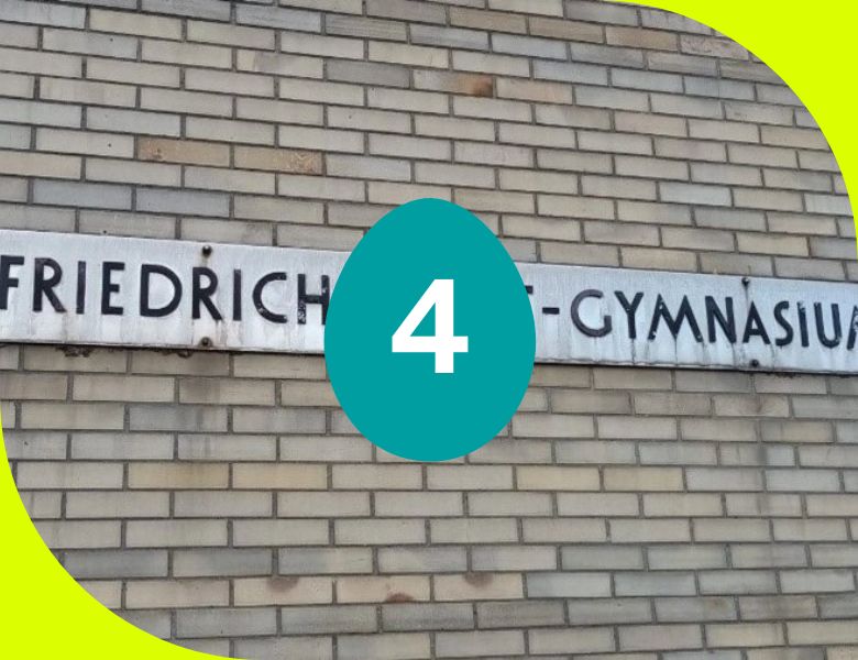 Frühstücksei #04: Schulnamen