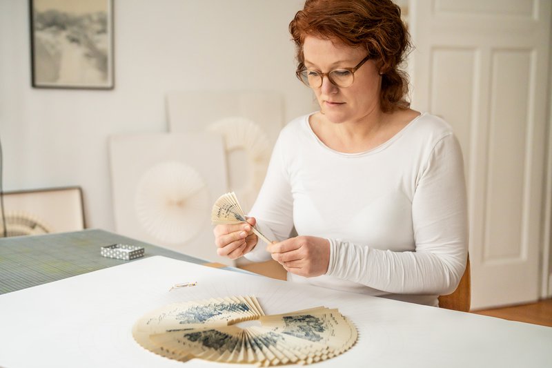 Ulrike Heydenreich in atelier, 2023 ©Markus J. Feger