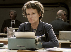 Barbara Sukowa als Arendt tijdens het Eichmann-proces. Afb.: Cinemien