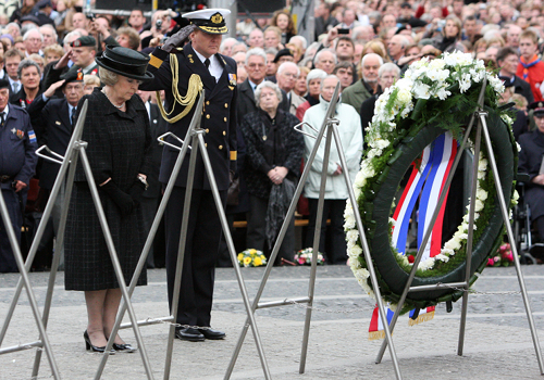 Duitse ambassadeur wil naar dodenherdenking