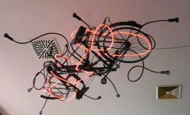 Fiets aan het plafond. Afbeelding: DIA