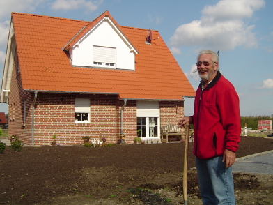 Wim Jacobi in zijn tuin. Afbeelding: DIA