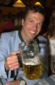 Matthäus op het Oktoberfest. Afbeelding: www.lotharmatthaeus.de 