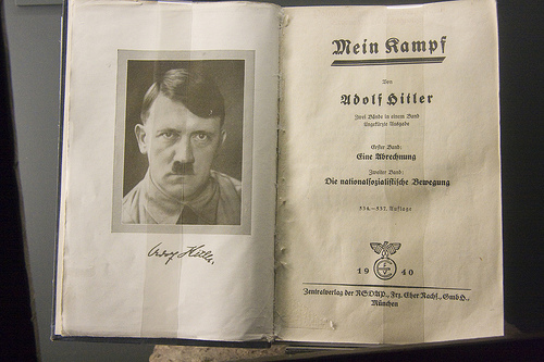 Historici werken aan nieuwe uitgave 'Mein Kampf'