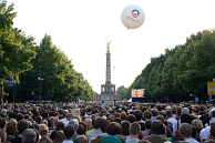 De menigte bij de Siegessäule in Berlijn voor Obama. Afbeelding: helter-skelter, www.flickr.com