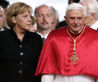 Bondskanselier Merkel en paus Benedictus XVI bij diens bezoek aan München in september 2006. Afbeelding: dpa / picture alliance