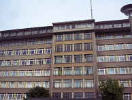 De BStU zetelt in het voormalige hoofdkwartier van de Stasi aan de Normannenstrasse in Berlijn. Afb: derteaser, flickr.com