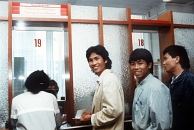 Vietnamezen in Berlijn, 1990. Afb: dpa/Picture Alliance